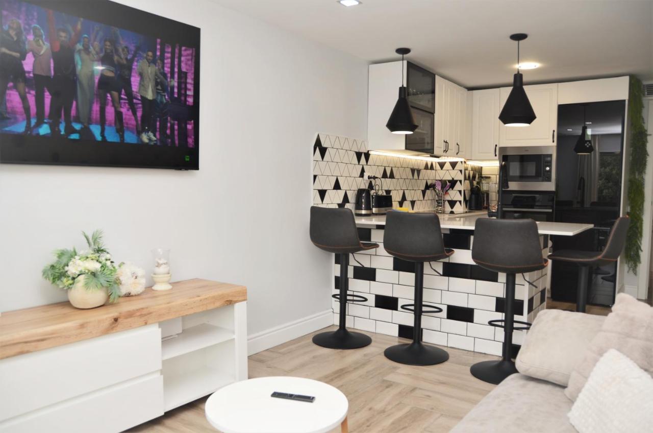 Apartamento Sofia ปิเนดาเดมาร์ ภายนอก รูปภาพ