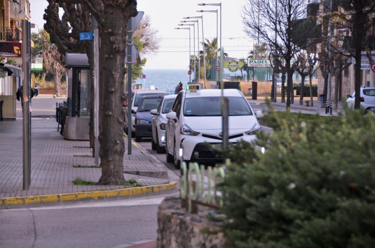 Apartamento Sofia ปิเนดาเดมาร์ ภายนอก รูปภาพ